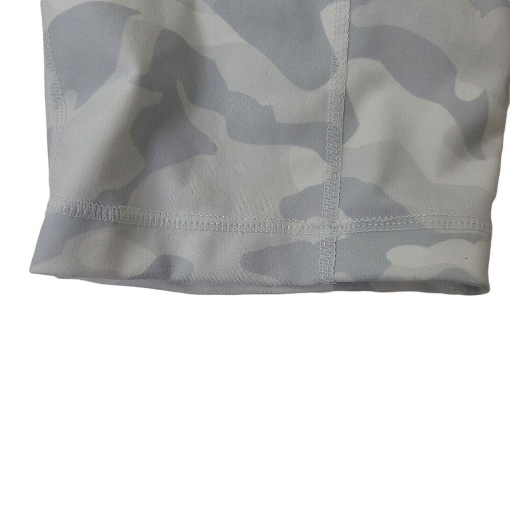Yogalicious Lux Womens Extra Small Midrise Bike Shorts Gray Camo‎ Spandex - Picture 5 of 8